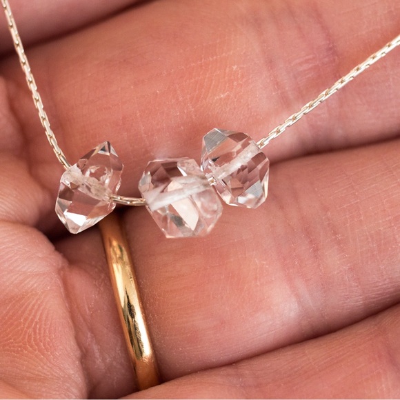 Deb Guyot Herkimer diamond quartz 3 stone necklace & earring set quiet luxury - Picture 10 of 16